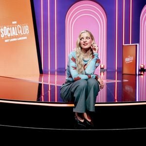 Podcasterin Laura Larsson bekommt eigene Show auf ZDFneo
