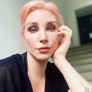 "Am Hals gepackt": BTN-Star Laura Maack in Türkei überfallen