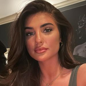 "Völlig ahnungslos": Laura Mania überraschte Verlobung sehr