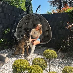 Laura Maria Rypa musste mal von ihrem Hund beschützt werden!