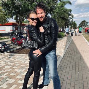 Wendler greift zu: Laura Müller zeigt ihren Knackpo in Leder