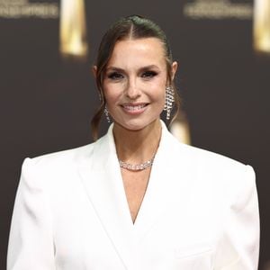 Laura Wontorra gewinnt Trophäe beim Deutschen Fernsehpreis