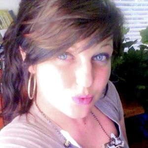 Camgirl schießt sich bei Dreh versehentlich in die Vagina!