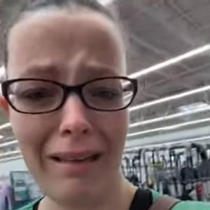 Windeln aus bei Walmart: TikTok von weinender Mom geht viral