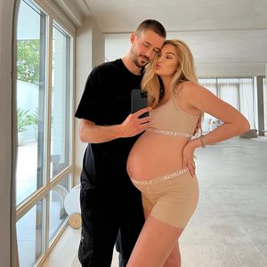 Kurz vor Geburt: So groß ist Romee Strijds Babybauch schon!