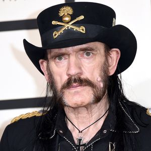Live! Lemmy Kilmisters Beerdigung wird auf YouTube gezeigt