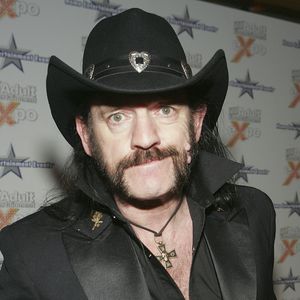 Motörhead bringen Lemmy Kilmisters Asche auf Festival mit