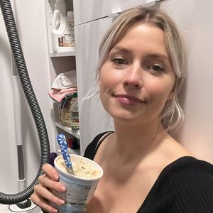 Überfordert? Zweifach-Mama Lena Gercke versteckt sich