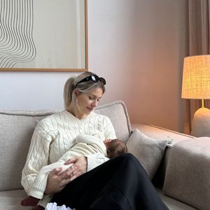 "Kleine Trinkpause": Hier stillt Model Lena Gercke Baby Lia!