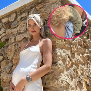 Wie süß! Lena Gerckes Tochter schmust mit Mamas Babybauch