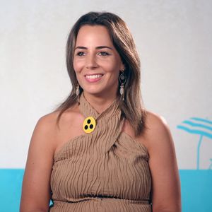 Sehbehindert: Findet Lena bei "First Dates Hotel" die Liebe?