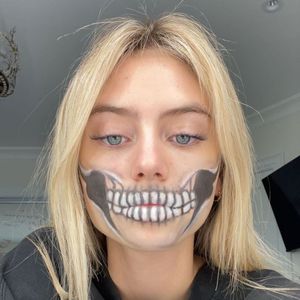 Ganz anders als Mama Heidi: Leni Klums Look für Halloween