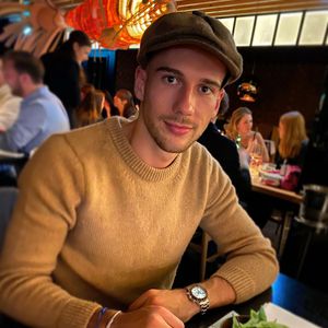 Beim Work-out: Zeigt Leon Goretzka erstmals seine Freundin?