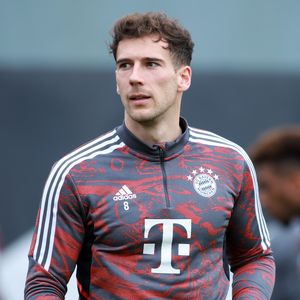 "Poser": Leon Goretzka zeigt Muskeln und bekommt Netz-Hate