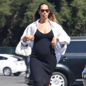 Süße Kugel: So lässig ist Leona Lewis' Schwangerschafts-Look