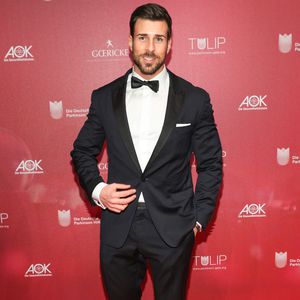 Eine Freundin packt aus: So tickt der neue Bachelor Leonard!