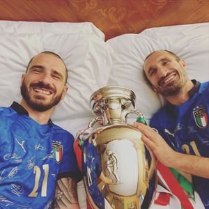 Nach EM-Triumph: Italien-Kicker nehmen Pokal mit ins Bett