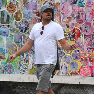 Leonardo DiCaprio undercover: Kunst-Fan in Jacken-Cap-Kombi!