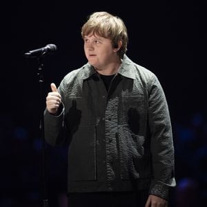 Nach sieben Monaten: Lewis Capaldi von Freundin getrennt