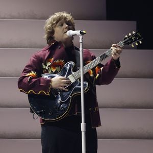 Großer Fan-Support: Lewis Capaldi erleidet Tourette-Attacke