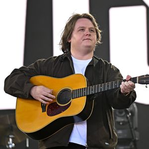 Lewis Capaldi grübelt über mentalen Zustand während Pause