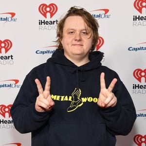 Lewis Capaldi schickt seiner Freundin Furz-Sprachnachrichten
