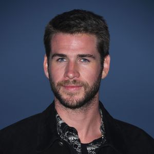 Erster Clip: So sieht Liam Hemsworth als neuer "Witcher" aus