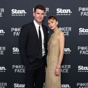 Liam Hemsworth und Gabriella Brooks genießen Urlaub am Meer