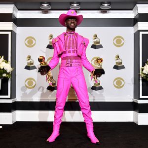 Grammy-Hingucker: Dieser Sänger erschien als Cowboy in Pink!