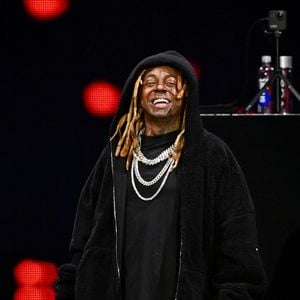 Lil Wayne (43) soll sich mit einer 20-Jährigen verlobt haben