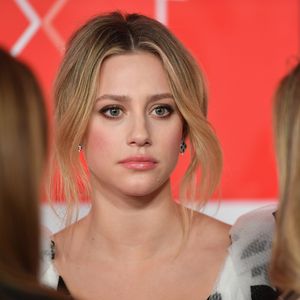 Lili Reinhart fühlt sich am "Riverdale"-Set wie im Gefängnis