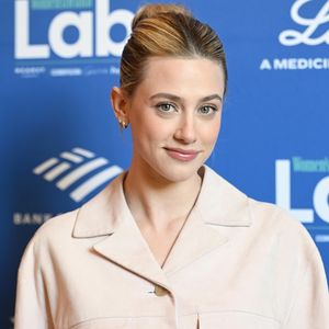 Diagnose Alopezie: So geht Lili Reinhart mit Haarausfall um