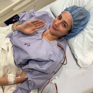 Lili Reinhart spricht offen über ihre Endometriose-Diagnose