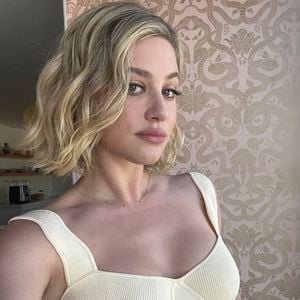 Lili Reinhart kämpfte bei "Riverdale"-Dreh mit ihrem Gewicht