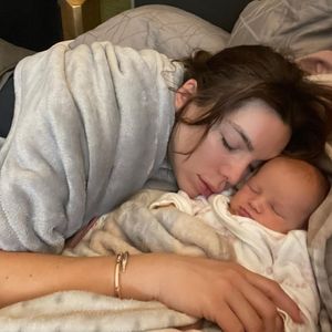 Mama-Tochter-Zeit: Liliana Matthäus kuschelt mit Baby Gigi!
