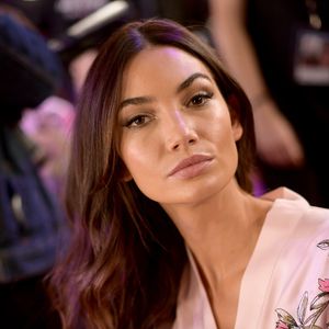 Lily Aldridge backstage bei der Victoria's Secret Show in Shanghai