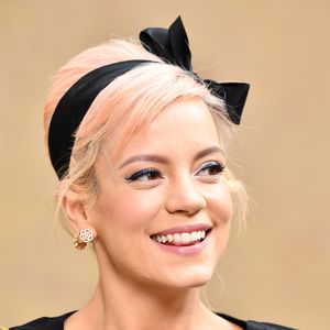 Lily Allen: Als Super-Blondine ins Restaurant