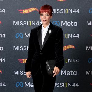Lily Allen reflektiert über Red Flags in erster Beziehung