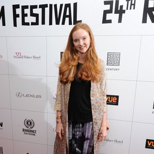 "Gegen starre Grenzen": Model Lily Cole outet sich als queer