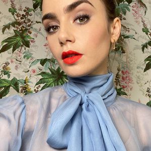 Lily Collins verrät: "Emily in Paris" wird noch stylisher!