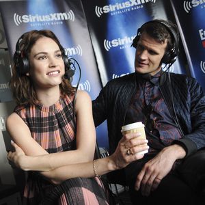 Mit XXL-Klunker auf Red Carpet: Ist Lily James etwa verlobt?
