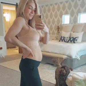 Eine Woche nach Geburt: Lindsay Arnold zeigt After-Baby-Body