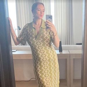 Da ist die kleine Kugel! Lindsay Lohan zeigt ihren Babybauch