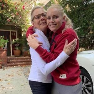 Lindsey Vonn ehrt verstorbene Mutter zum Weltfrauentag