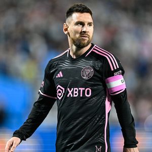 Zum achten Mal ausgezeichnet: Lionel Messi ist Weltfußballer