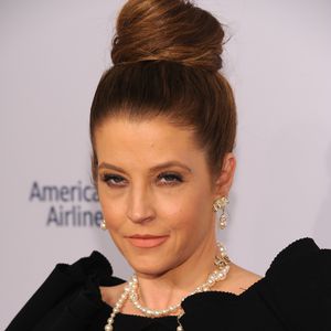 Nach plötzlichem Tod: Fans trauern um Lisa Marie Presley!