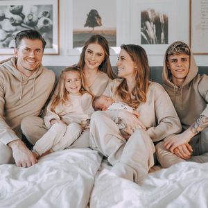 Lisa-Marie Schiffner happy: Erstes Familienfoto zu sechst!