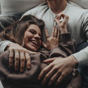 Lisa-Marie Schiffner teilt Fotos von ihrem geheimen Lover