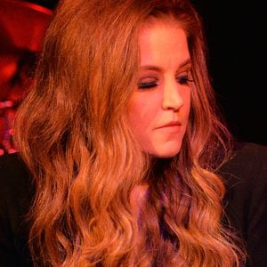 Lisa Marie Presley und Benjamins Freundin geben sich Kraft!