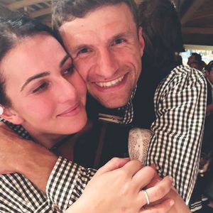Auf der Wiesn: Thomas Müllers Frau Lisa feiert Geburtstag!